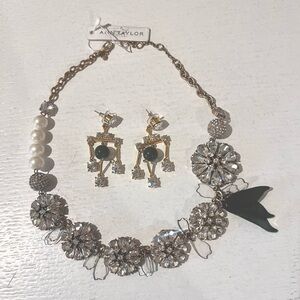 (NWT) Ann Taylor statement necklace and earrings set (new with tag & bag)